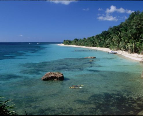 CATA_Honduras_Roatan_spiaggia
